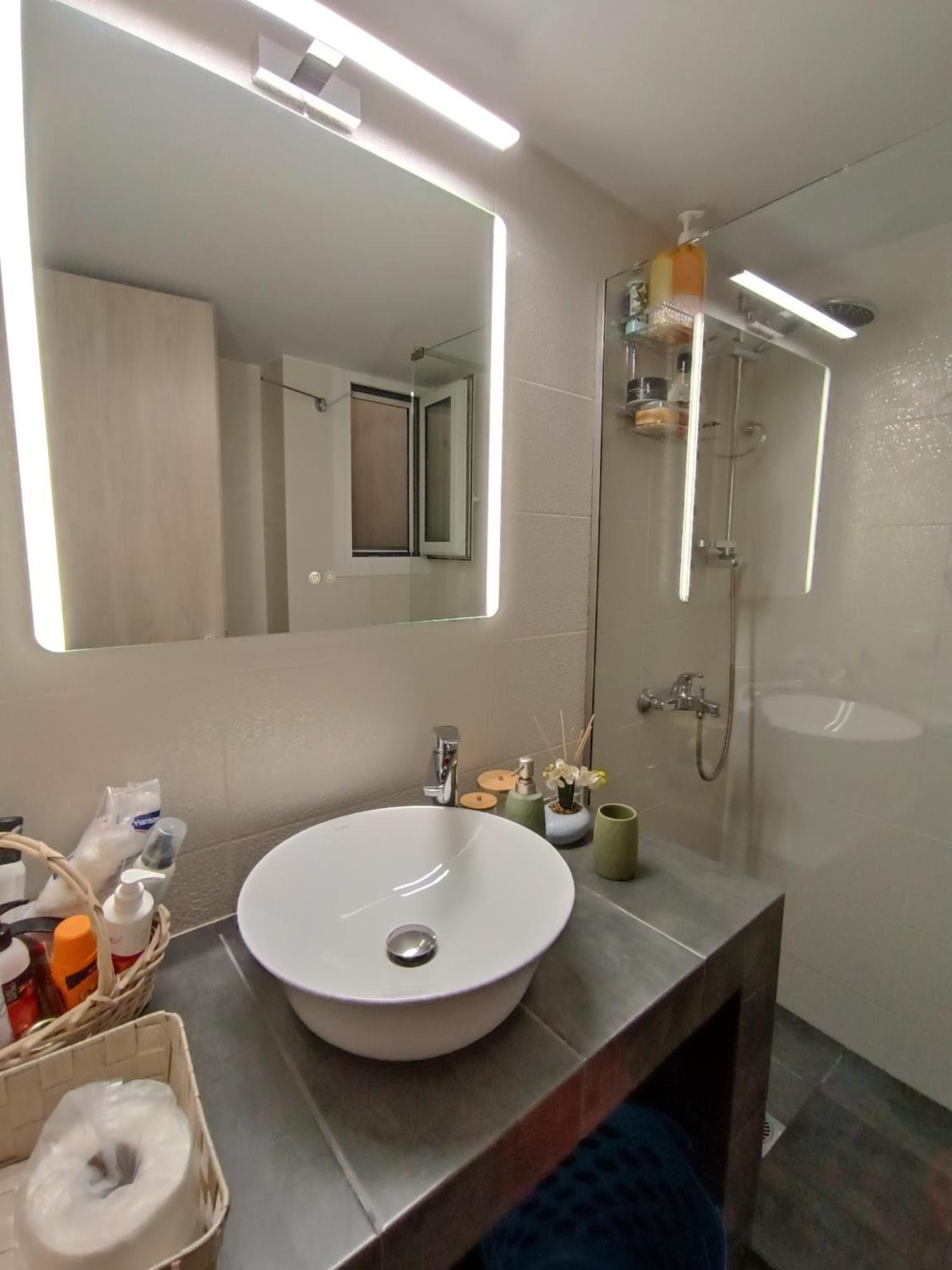 Luxury & Spacious Apartment In Athens Luaran gambar